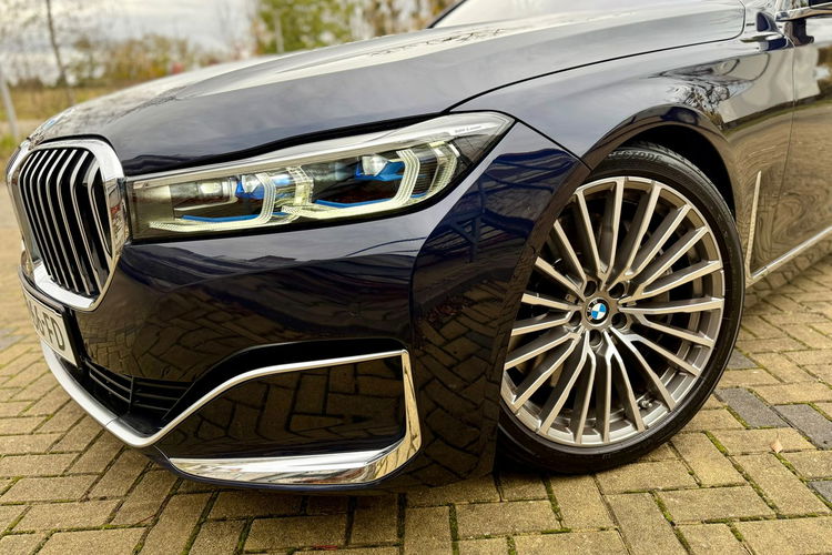 BMW 750 Faktura VAT 23% 750I X-drive High Executive zdjęcie 47
