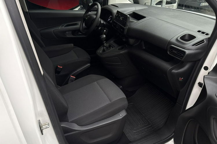 Toyota Proace City Verso 1.5 D-4D 102KM Combi zdjęcie 14