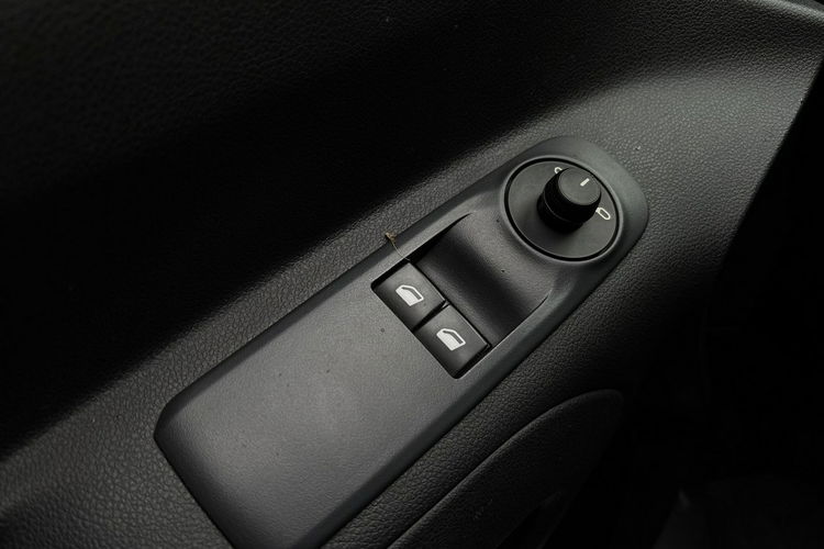 Toyota Proace City Verso 1.5 D-4D 102KM Combi zdjęcie 18