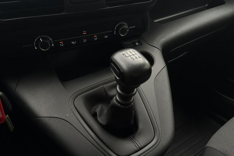 Toyota Proace City Verso 1.5 D-4D 102KM Combi zdjęcie 26