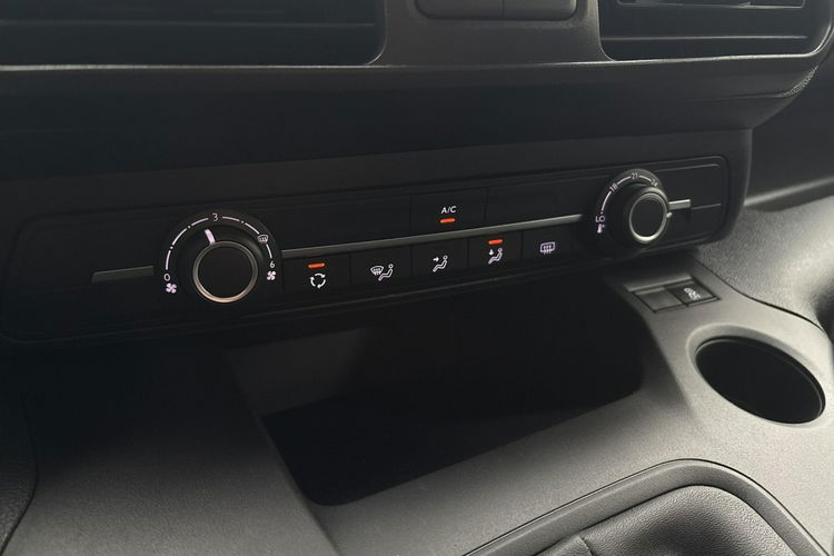 Toyota Proace City Verso 1.5 D-4D 102KM Combi zdjęcie 27