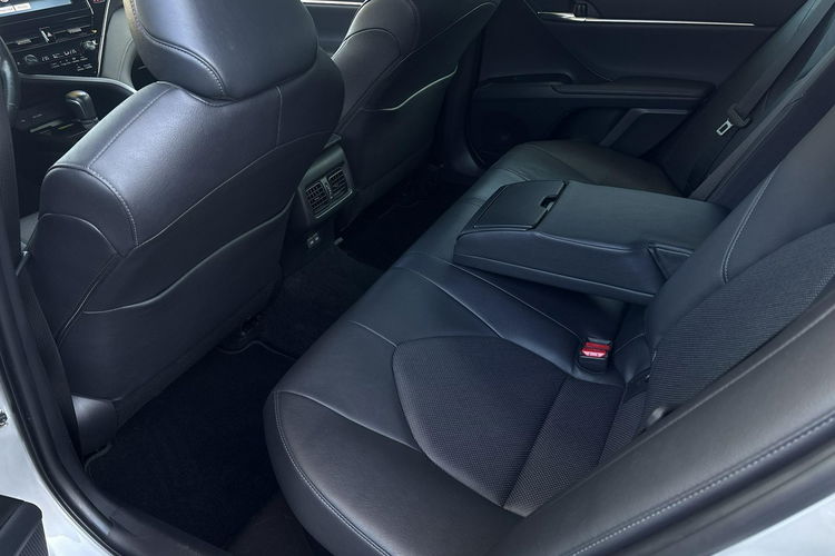 Toyota Camry 2.5 HSD 218KM EXECUTIVE, gwarancja, FV23% zdjęcie 11