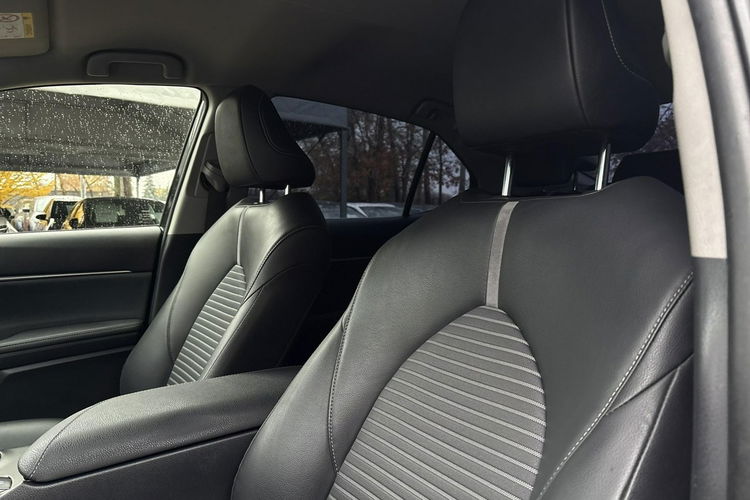 Toyota Camry 2.5 HSD 218KM PRESTIGE, gwarancja, FV23% zdjęcie 16