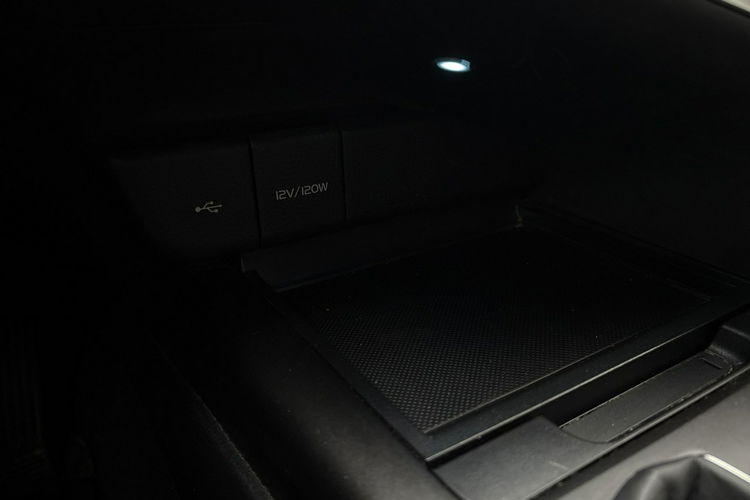 Toyota Camry 2.5 HSD 218KM PRESTIGE, gwarancja, FV23% zdjęcie 30