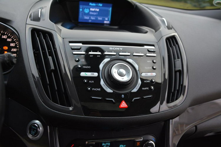 Ford Kuga Individual Radar ACC Skóry Panorama Ledy Bi-xenon Navi Kamera ALU19 zdjęcie 18