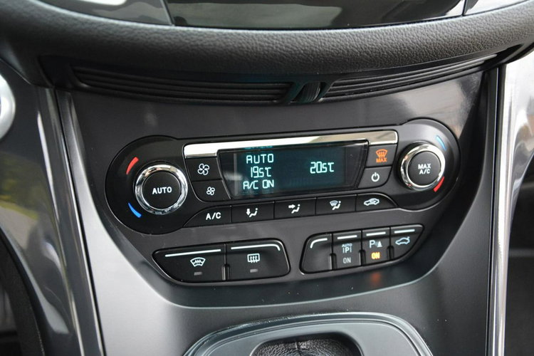 Ford Kuga Individual Radar ACC Skóry Panorama Ledy Bi-xenon Navi Kamera ALU19 zdjęcie 22