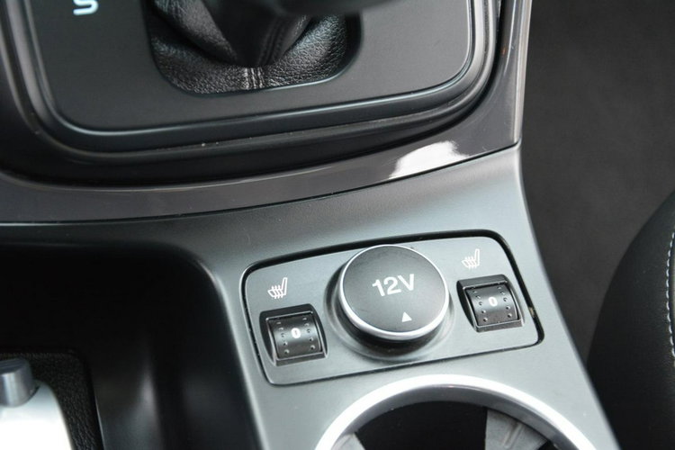 Ford Kuga Individual Radar ACC Skóry Panorama Ledy Bi-xenon Navi Kamera ALU19 zdjęcie 24