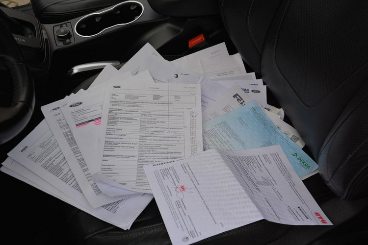 Ford Kuga Individual Radar ACC Skóry Panorama Ledy Bi-xenon Navi Kamera ALU19 zdjęcie 25