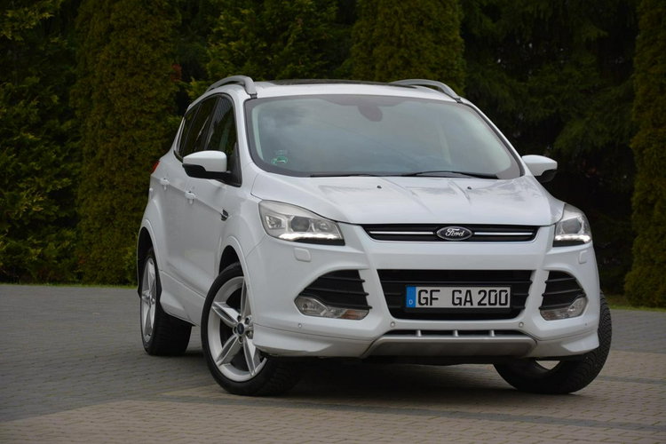 Ford Kuga Individual Radar ACC Skóry Panorama Ledy Bi-xenon Navi Kamera ALU19 zdjęcie 4