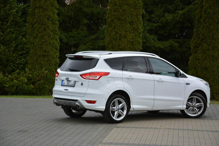 Ford Kuga Individual Radar ACC Skóry Panorama Ledy Bi-xenon Navi Kamera ALU19 zdjęcie 8