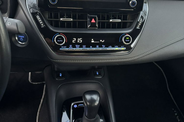 Toyota Corolla REZERWACJA 1.8 HSD F-Vat 23% Virtual PDC 360 Ast. Parkowani Distronic zdjęcie 13