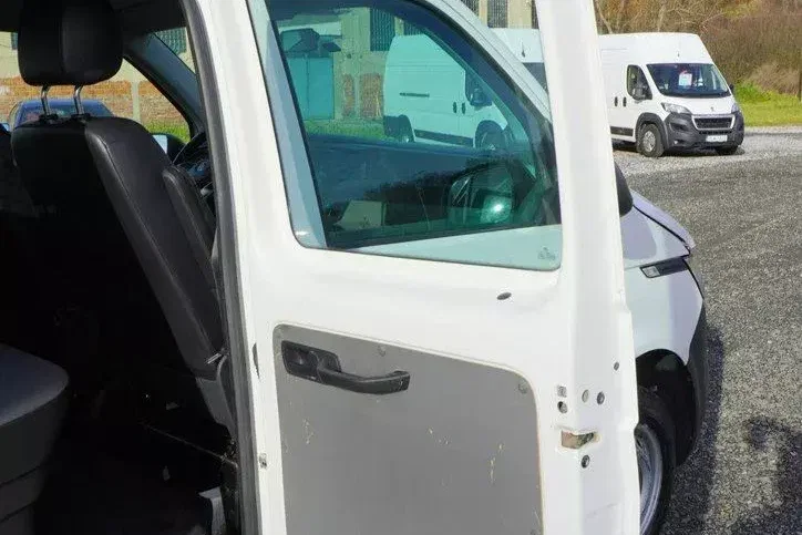 Volkswagen Transporter T6.1_ Doka _4Motion _ 4x4 zdjęcie 27