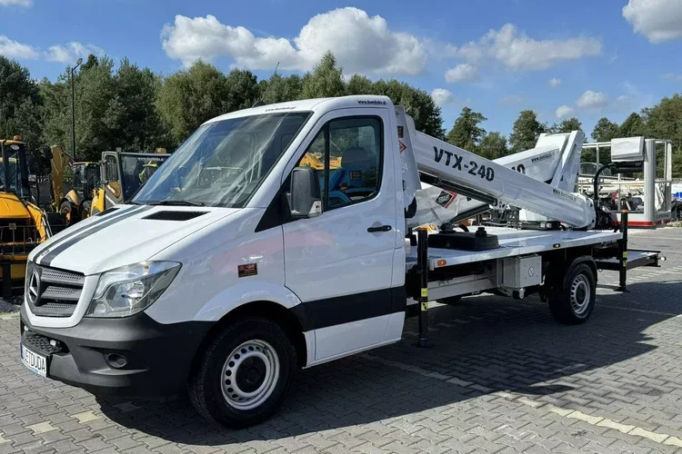 Mercedes Sprinter Zwyżka Podnośnik Koszowy VERSALIFT VTX-240 UDT zdjęcie 2