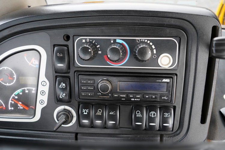 JCB 3CX / KOPARKO-ŁADOWARKA / JOYSTICK / SZYBKOZŁĄCZE / KLIMA / zdjęcie 35