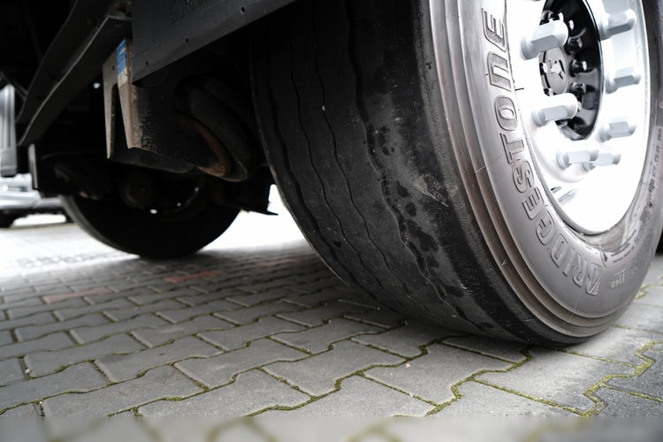 Schmitz -CARGOBULL / FIRANKA / VARIOS  / OŚ PODNOSZONA / DACH PODNOSZONY zdjęcie 20