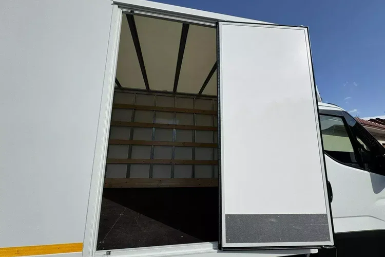 Iveco Daily 35C14 zdjęcie 9