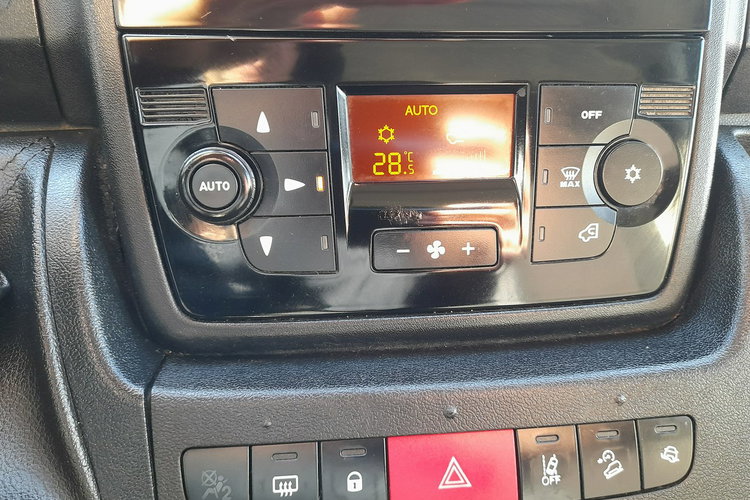 Peugeot Boxer L1H1 klimatyzacja, kamera cofania czujniki parkowania zdjęcie 11
