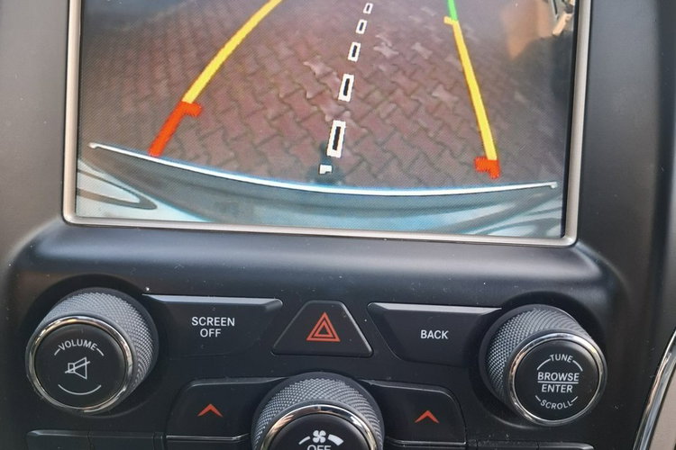 Jeep Grand Cherokee Benzyna + Gaz LPG. Zarejestrowany i Ubezpieczony w PL. Zadbany. zdjęcie 13