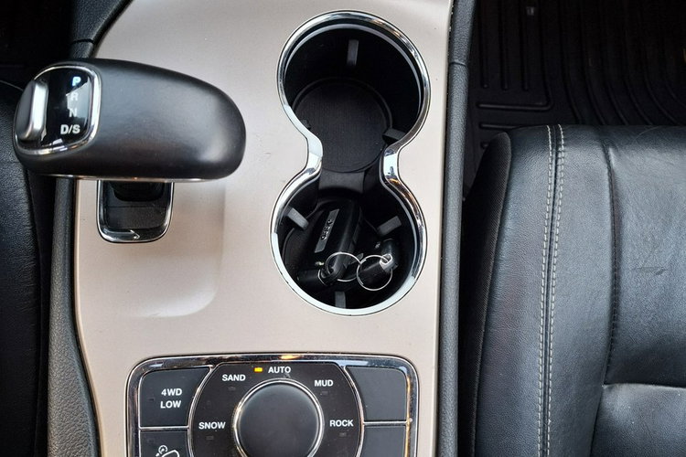 Jeep Grand Cherokee Benzyna + Gaz LPG. Zarejestrowany i Ubezpieczony w PL. Zadbany. zdjęcie 15