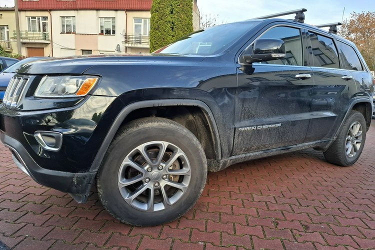 Jeep Grand Cherokee Benzyna + Gaz LPG. Zarejestrowany i Ubezpieczony w PL. Zadbany. zdjęcie 2
