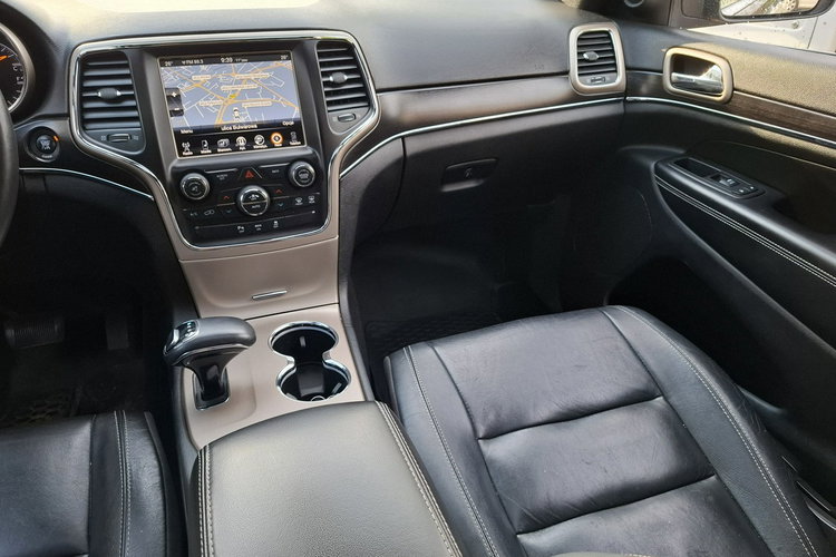 Jeep Grand Cherokee Benzyna + Gaz LPG. Zarejestrowany i Ubezpieczony w PL. Zadbany. zdjęcie 25
