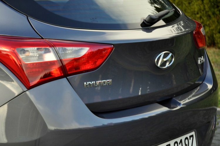 i30 1.4i(100KM) Lift Led Klimatyzacja Welur I Właściciel ASO Hyundai zdjęcie 16