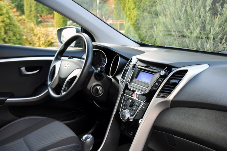 i30 1.4i(100KM) Lift Led Klimatyzacja Welur I Właściciel ASO Hyundai zdjęcie 18