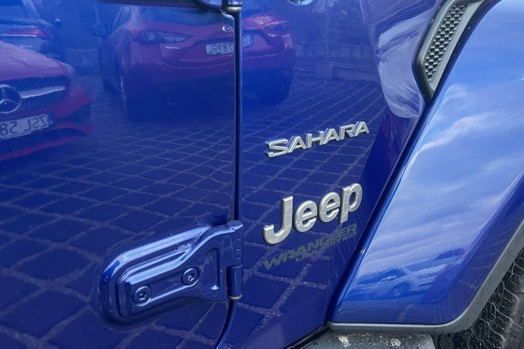 Jeep Wrangler SAHARA 4x4 3.6 284KM Automat Kam. Cof. Navi Podgrz. fot + kierownica zdjęcie 17