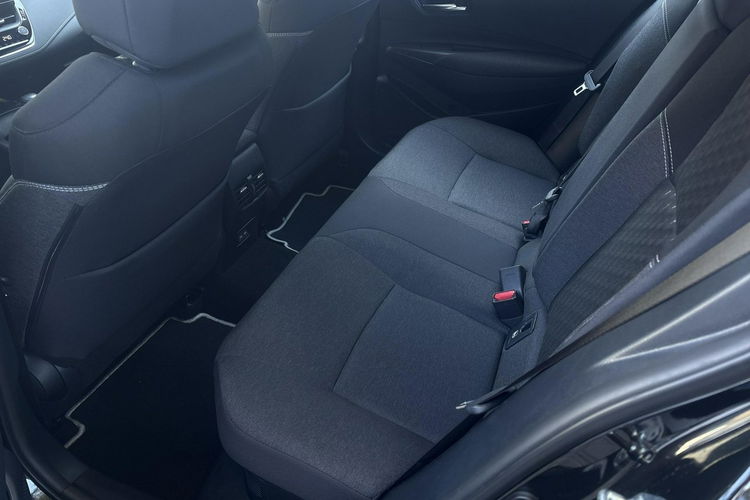 Toyota Corolla 1.8 Hybrid COMFORT TECH, salon Polska, gwarancja, FV23% zdjęcie 10