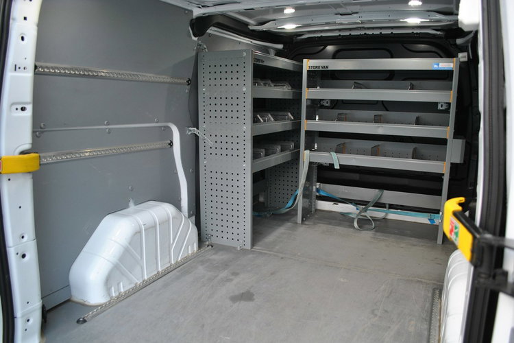 Transit Custom Custom Van Limited 300L1H1 2.0 EcoBlue 130KM ASO Forda Warsztat zdjęcie 12