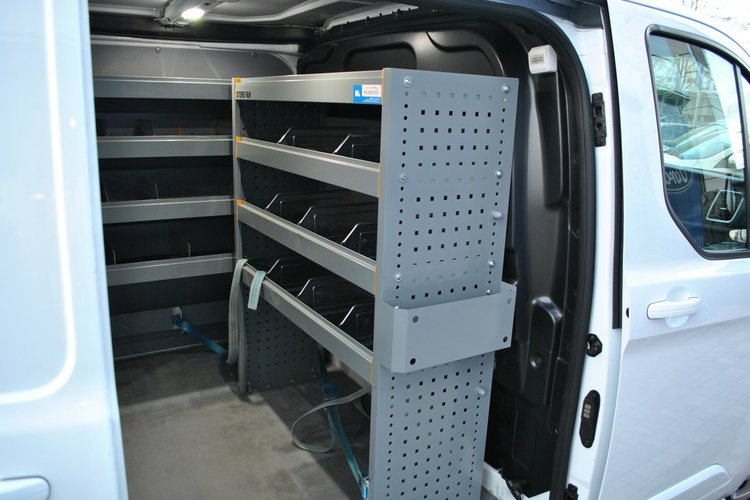Transit Custom Custom Van Limited 300L1H1 2.0 EcoBlue 130KM ASO Forda Warsztat zdjęcie 13