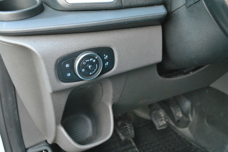 Transit Custom Custom Van Limited 300L1H1 2.0 EcoBlue 130KM ASO Forda Warsztat zdjęcie 17