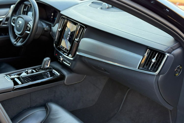 V90 Volvo V90 T8 AWD Plug-In Hybrid R-Design zdjęcie 16
