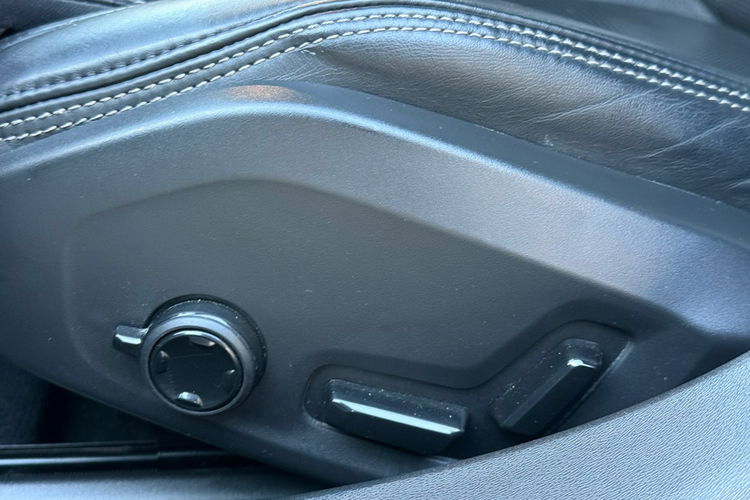 V90 Volvo V90 T8 AWD Plug-In Hybrid R-Design zdjęcie 23