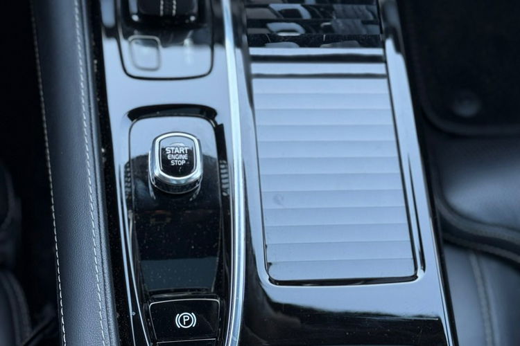 V90 Volvo V90 T8 AWD Plug-In Hybrid R-Design zdjęcie 28