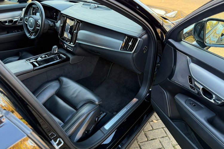 V90 Volvo V90 T8 AWD Plug-In Hybrid R-Design zdjęcie 7