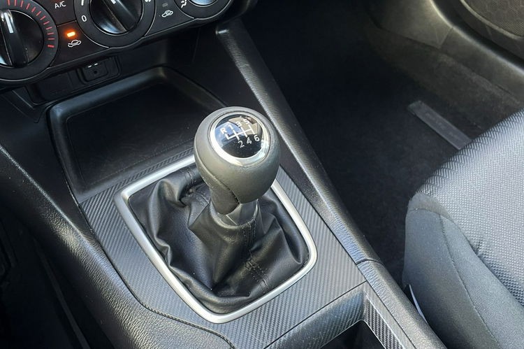 Mazda 3 1.5 SkyActiv Klimatyzacja 4x el. szyby Felgi alu Bordo metalik zdjęcie 18