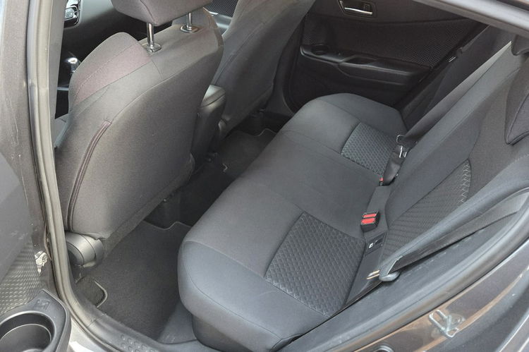 Toyota C-HR 1.8 HSD Lift 41 tyś km Ast. Pasa Distronic kamera Super Stan zdjęcie 16