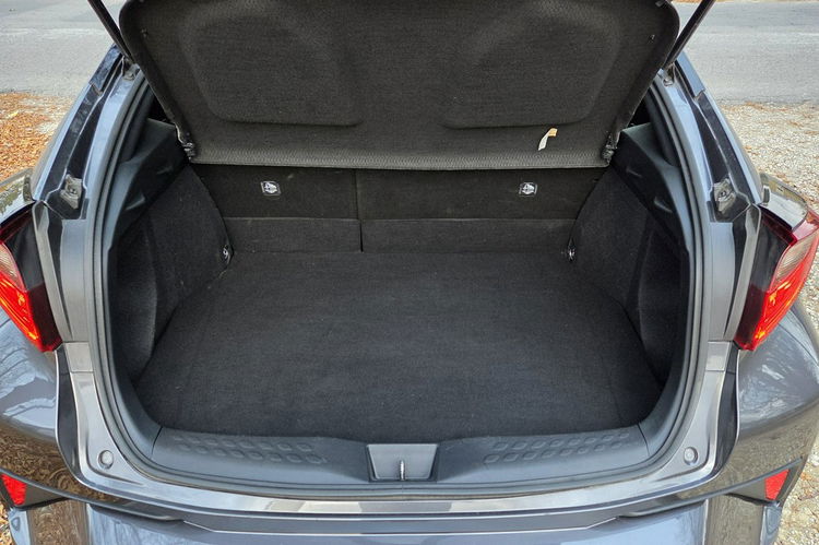 Toyota C-HR 1.8 HSD Lift 41 tyś km Ast. Pasa Distronic kamera Super Stan zdjęcie 23