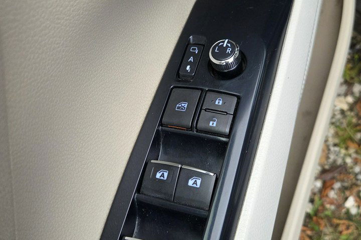 Toyota Camry 2.5 Hybrid FV 23% Salon PL Jasna Skóra Blisy Hand Free Navi Super Stan zdjęcie 17