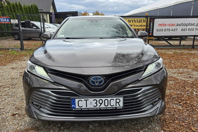 Toyota Camry 2.5 Hybrid FV 23% Salon PL Jasna Skóra Blisy Hand Free Navi Super Stan zdjęcie 2