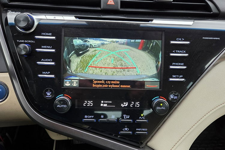 Toyota Camry 2.5 Hybrid FV 23% Salon PL Jasna Skóra Blisy Hand Free Navi Super Stan zdjęcie 27