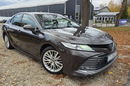 Toyota Camry 2.5 Hybrid FV 23% Salon PL Jasna Skóra Blisy Hand Free Navi Super Stan zdjęcie 3