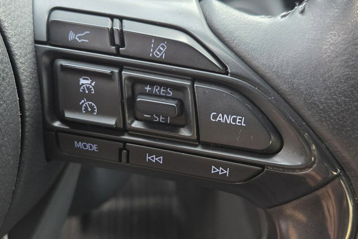 Toyota Yaris Cross 1.5 HSD Full Led Hand Free Ast. Pasa Distronic Kamera Super Stan zdjęcie 13