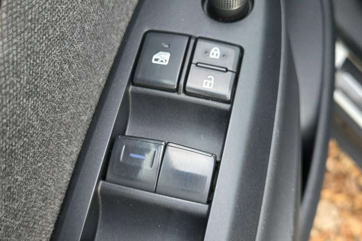 Toyota Yaris Cross 1.5 HSD Full Led Hand Free Ast. Pasa Distronic Kamera Super Stan zdjęcie 19