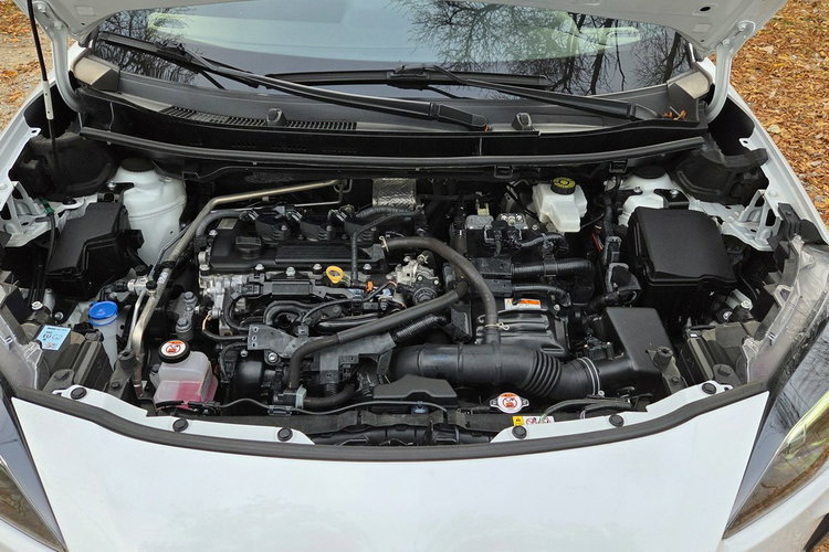 Toyota Yaris Cross 1.5 HSD Full Led Hand Free Ast. Pasa Distronic Kamera Super Stan zdjęcie 24