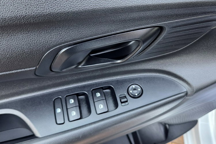 Hyundai i20 1.2 MPI 84KM, MODERN, Salon PL. Bezwypadkowy, Bogate wyposażenie , zdjęcie 35