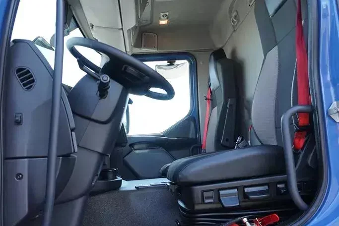 Renault / D 320 / EURO 6 / FIRANKA / 21 PALET / ŁAD. 16 390 KG zdjęcie 7