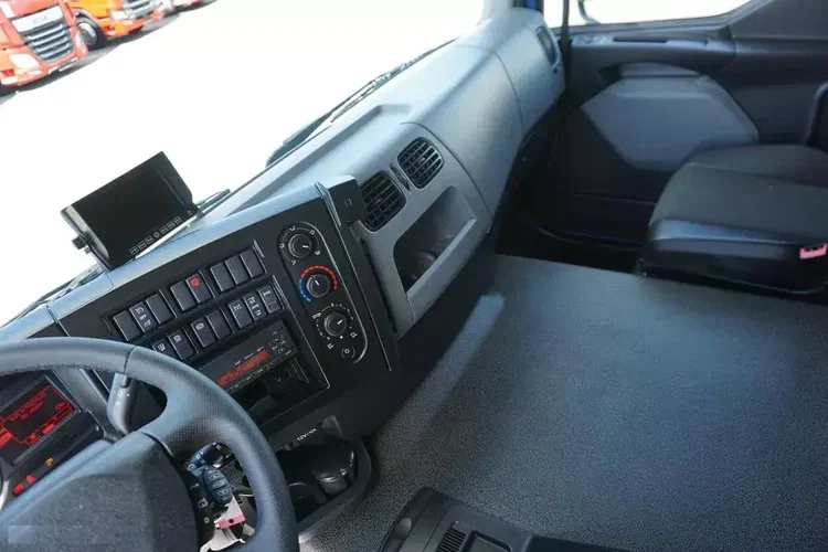 Renault / D 320 / EURO 6 / FIRANKA / 21 PALET / ŁAD. 16 390 KG zdjęcie 9