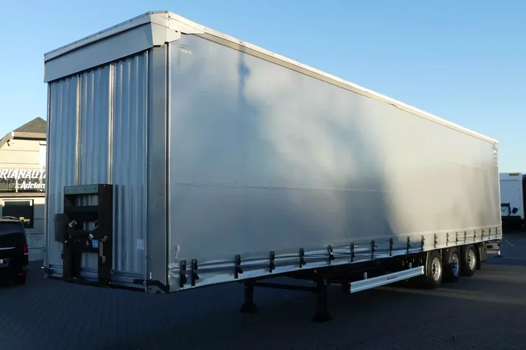 KAESSBOHRER MEGA / FIRANKA / OŚ PODNOSZONA / DACH PODNOSZONY / zdjęcie 2